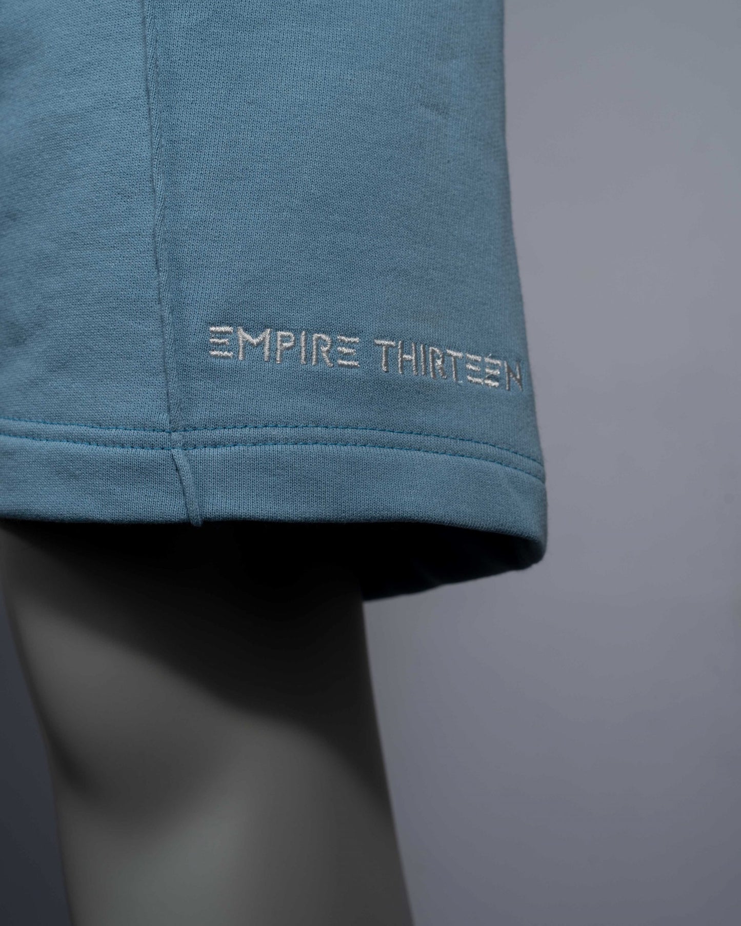 Shorts EMPIRE-THIRTEEN hellblau