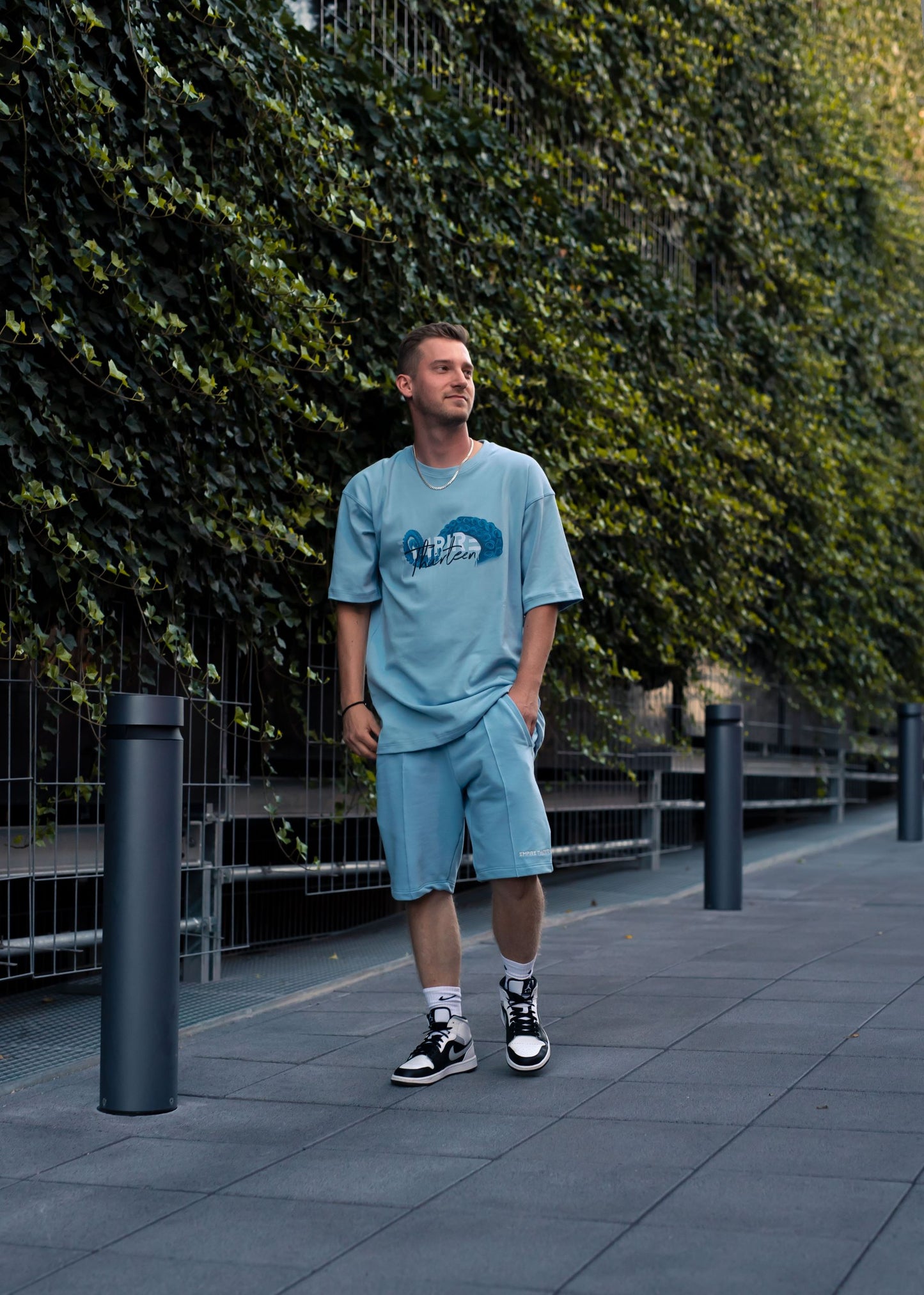 Shorts EMPIRE-THIRTEEN hellblau